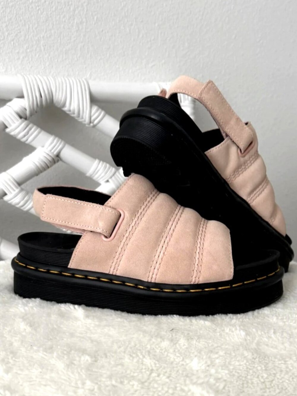 Dr. Martens Women's Kole Suede Platform Sandals Powder Pink Zebrilus 7 NWOB